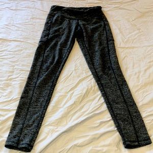 Grey leggings with pockets